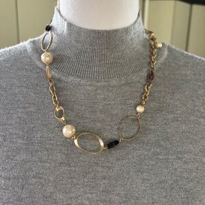 Vintage Elegant Gold and Black Necklace